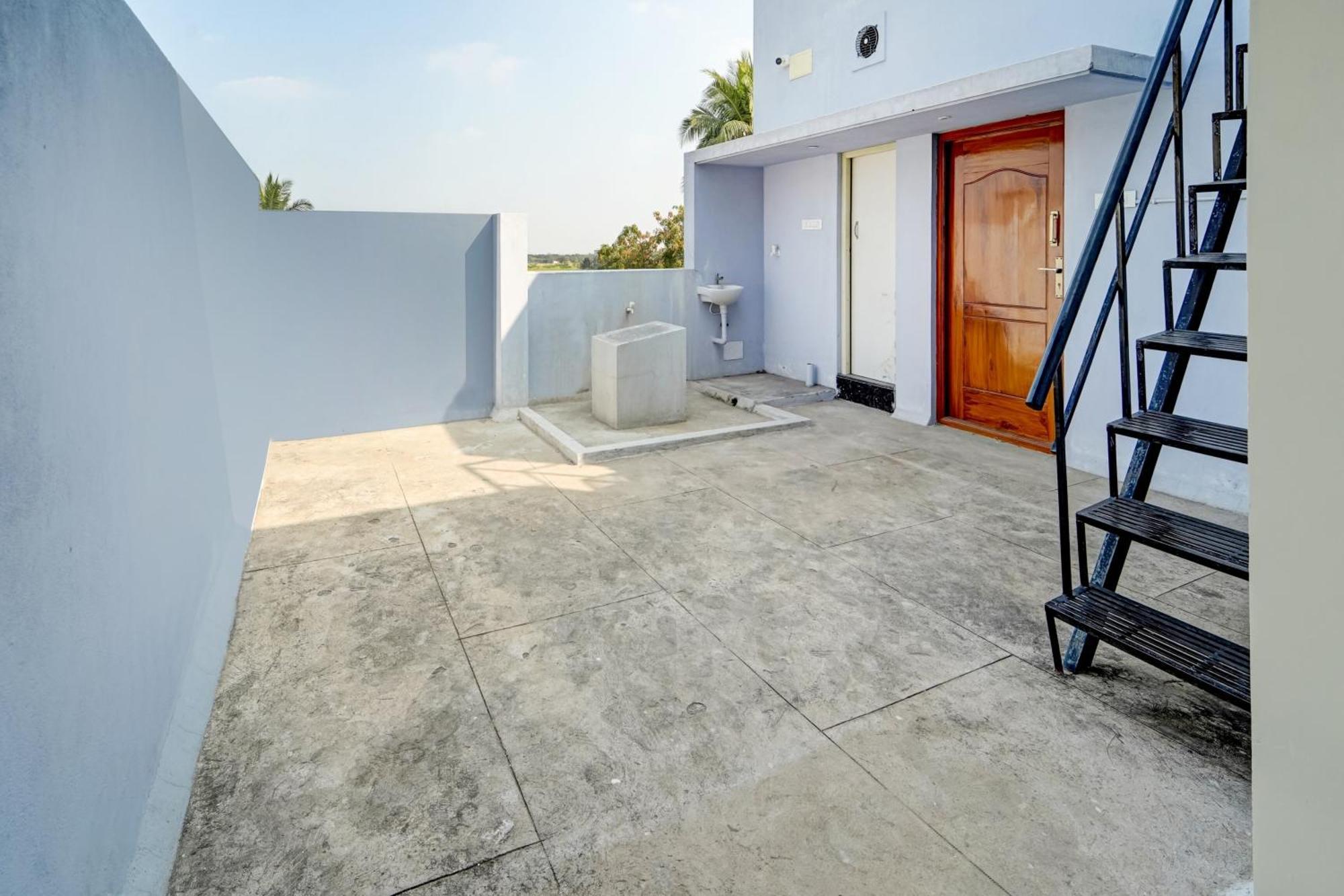 Super Hotel O Mm Home Stays Irugur Extérieur photo